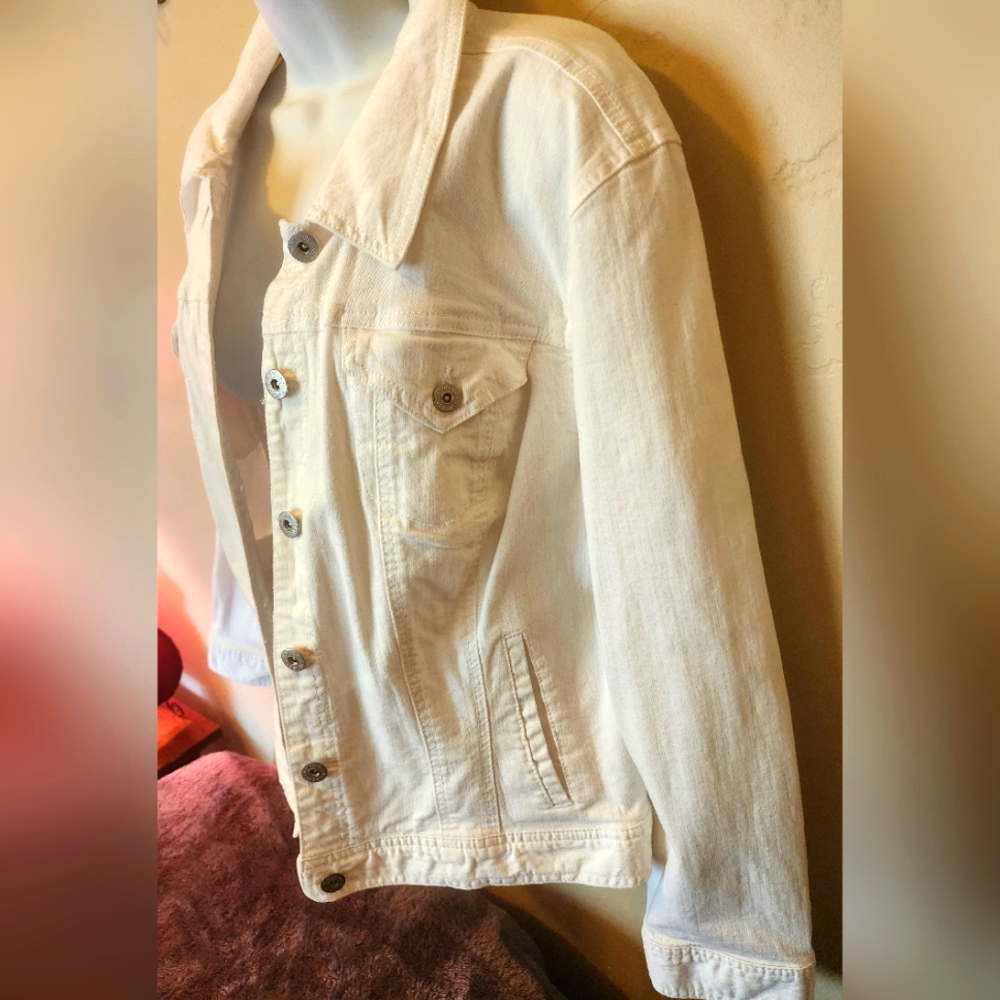 White Lightweight Denim Jacket NWOT